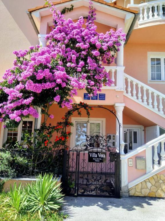 Hotel Villa Vera 2 Fazana Exterior photo